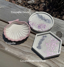 Charger l'image dans la galerie, Support pour brosse à dents rose et gris avec support en pierre reconstituée et coupelle porte savon.