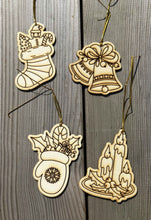 Load the image in the gallery,Décorations de Noël en bois brut à peindre