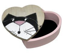 Charger l&#39;image dans la galerie, Boite en bois peint en forme de coeur et chat pour rangement bijou

