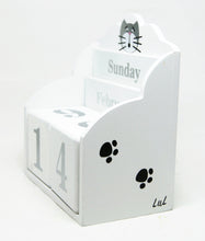 Charger l'image dans la galerie, Calendrier perpétuel bois blanc et chat - articles de bureau