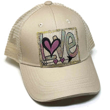 Load the image in the gallery,Ecru cap with crest - accessories - summer - NEW