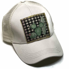 Charger l'image dans la galerie, Casquette customisée écru et écusson cactus- accessoires - été - NEW