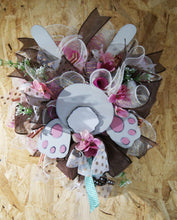 Charger l'image dans la galerie, Couronne de rubans avec lapin - Décoration maison- Pâques