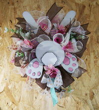 Charger l&#39;image dans la galerie, Couronne de rubans avec lapin - Décoration maison- Pâques
