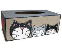 Charger l&#39;image dans la galerie, Boite à mouchoirs trois chats
