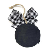 Charger l'image dans la galerie, Ornement sorcière d'Halloween en bois découpé