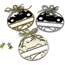 Charger l'image dans la galerie, Ornements de Noël en bois en forme de moto à suspendre dans le sapin