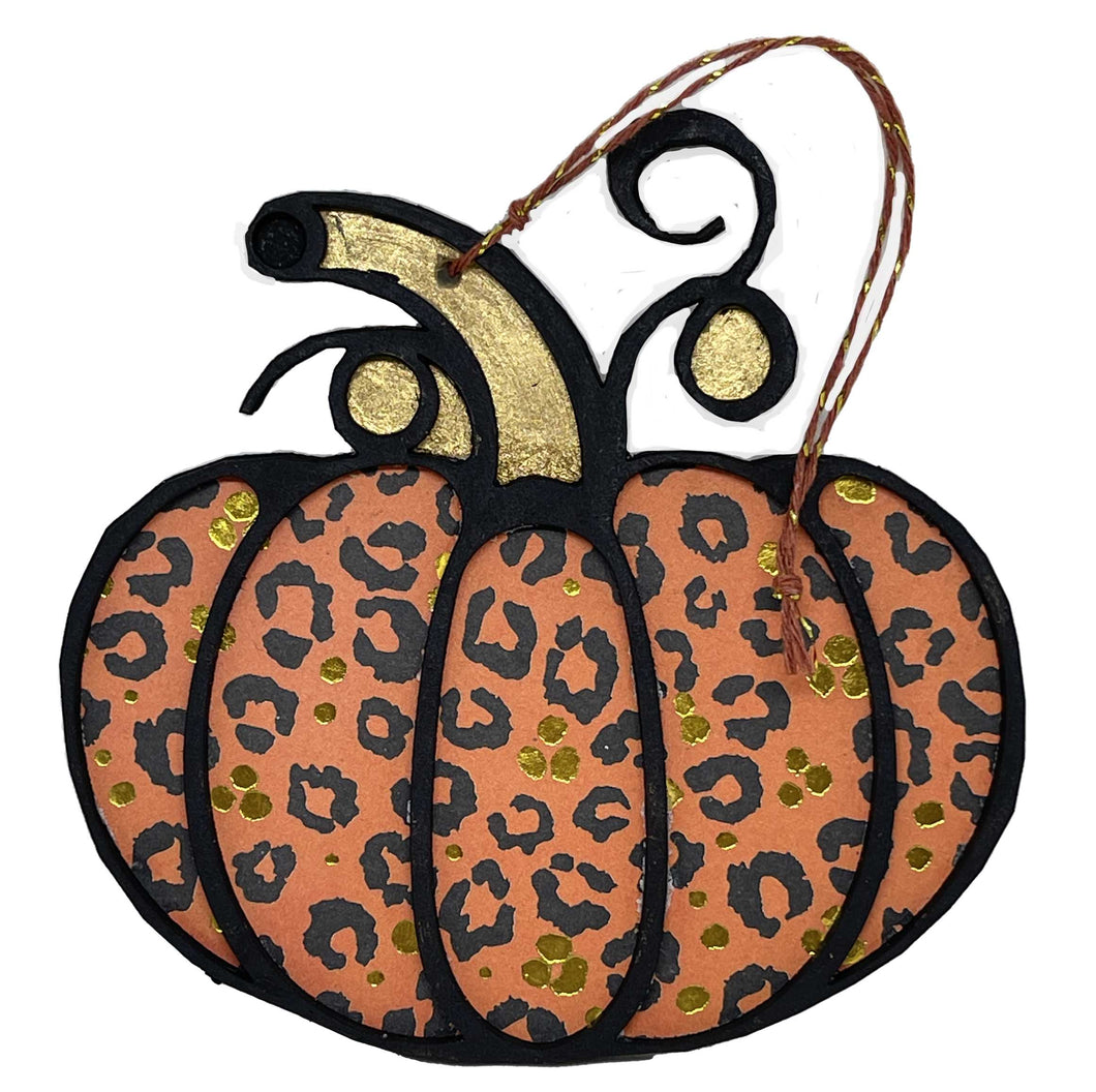 Ornements Halloween Citrouilles motif léopard orange et noir, rose ou à fleurs en bois à suspendre