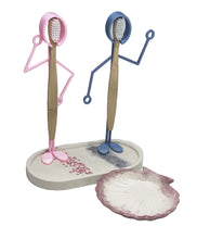 Charger l&#39;image dans la galerie, Support pour brosse à dents rose et gris avec support en pierre reconstituée et coupelle porte savon.
