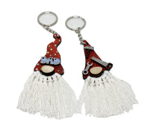 Charger l&#39;image dans la galerie, Porte clé bois et ficelle gnome papa avec anneau pour clés
